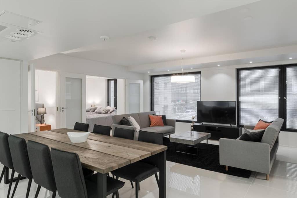 Sleek And Spacious 3 Bedroom Apartment In City Centre Ελσίνκι Εξωτερικό φωτογραφία